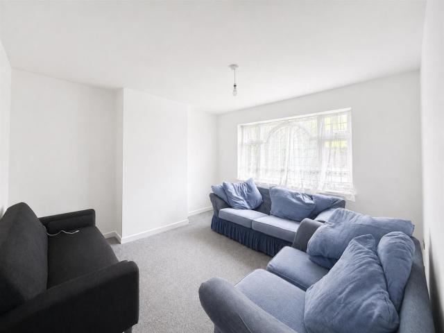 House for rent in London Borough of Hounslow, Greater London
