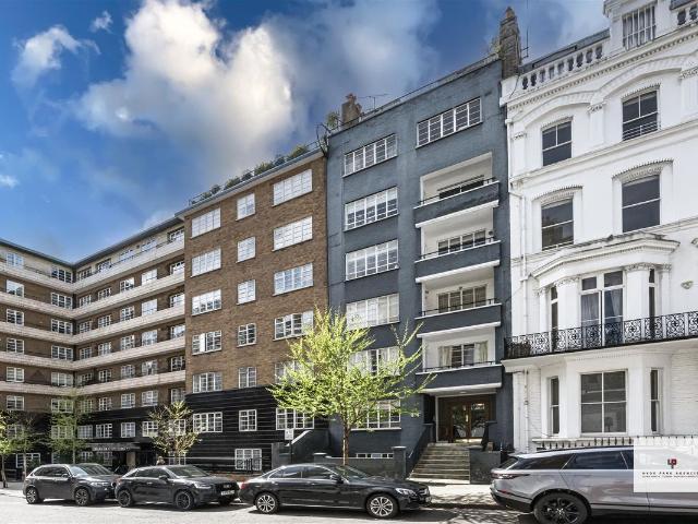 Apartment for rent in Kensington, Greater London