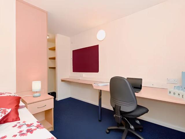Apartment for rent in Hightown, Wrexham