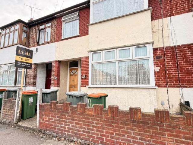 Apartment for rent in London Borough of Newham, Greater London