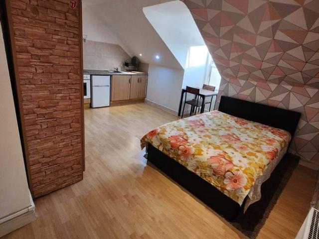 Studio for rent in West Ham, Greater London