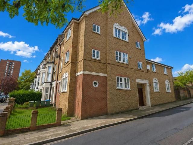 Apartment for rent in Glyndon, Plumstead