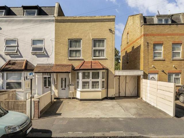 House for rent in Leyton, Greater London