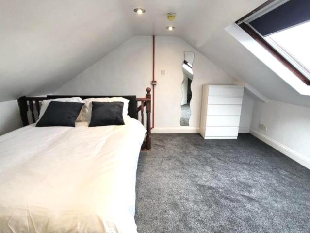 Room for rent in Holywell Estate, North Watford
