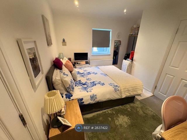 Room for rent in Holywell Estate, North Watford