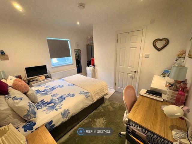 Room for rent in Holywell Estate, North Watford