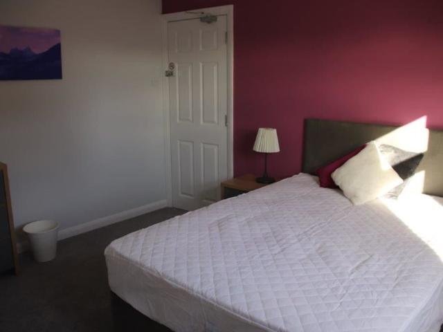 Room for rent in Holywell Estate, North Watford
