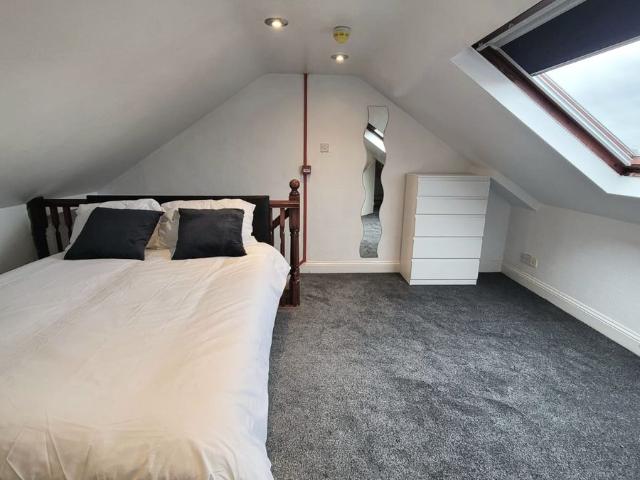 Room for rent in Holywell Estate, North Watford