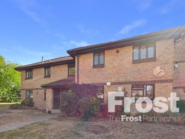 Apartment for rent in Colnbrook with Poyle, Slough