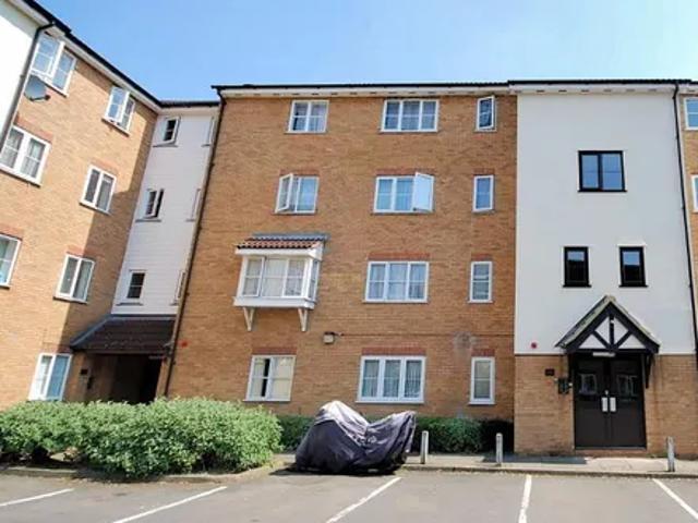 Apartment for rent in Alperton, Greater London