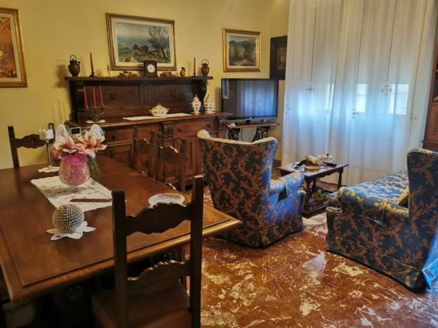 Appartamento in vendita a Vicchio, Toscana
