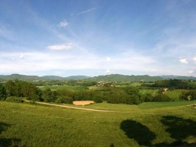 Locale Commerciale in vendita a Vicchio, Toscana