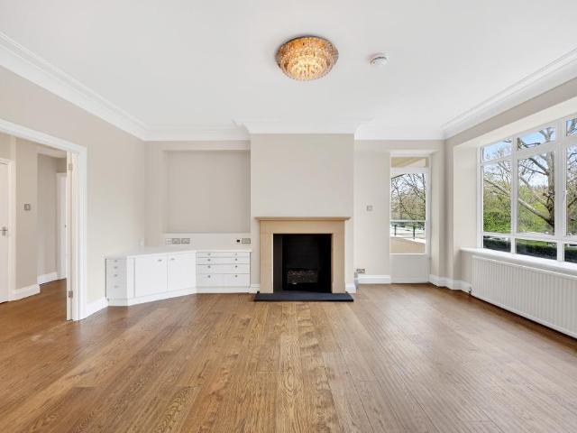 Apartment for rent in St. John's Wood, Greater London
