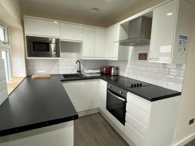 Apartment for rent in Vicarage Farm, Greater London