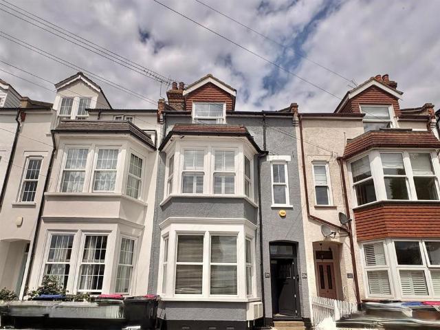 House for rent in Alton Barnes, Essex
