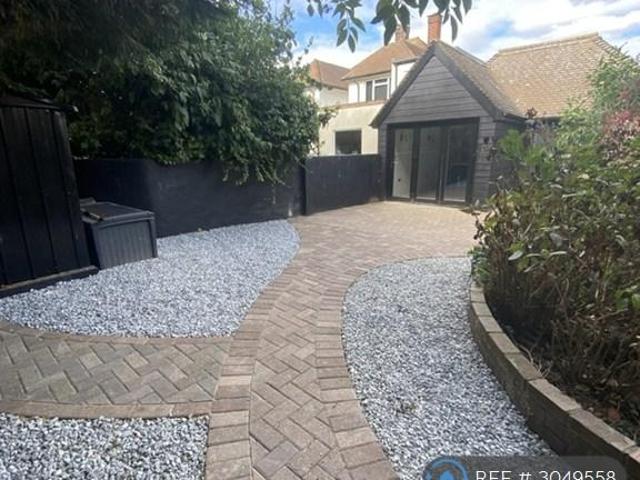 Apartment for rent in Alton Barnes, Essex