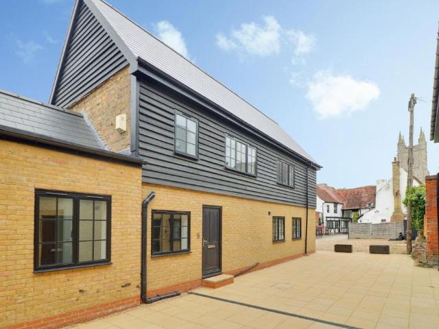 Apartment for rent in Alton Barnes, Essex