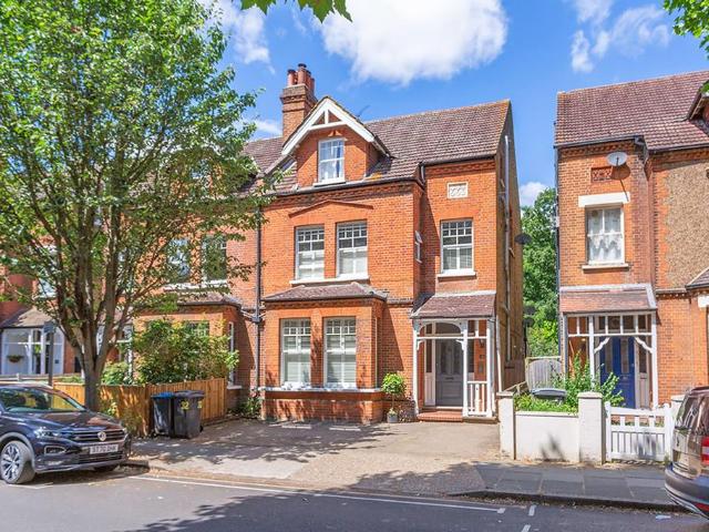 Apartment for rent in Surbiton, Greater London