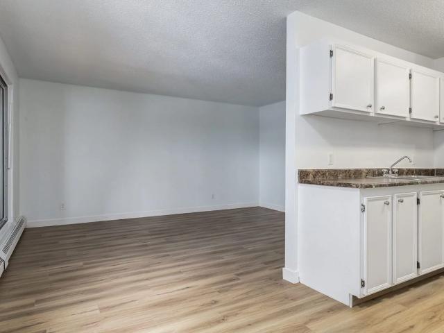 Apartment for rent in Edmonton, Wedgewood