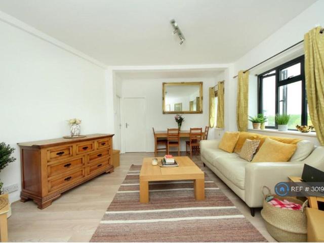 Apartment for rent in London Borough of Ealing, Greater London