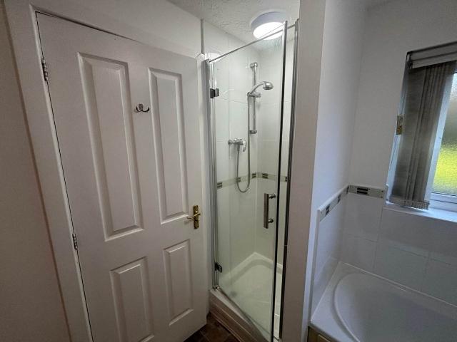 Apartment for rent in Whitefield, Bury