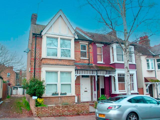 Apartment for rent in Alton Barnes, Essex