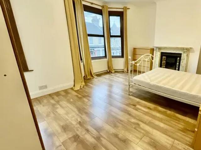 House for rent in Charlton, Greater London