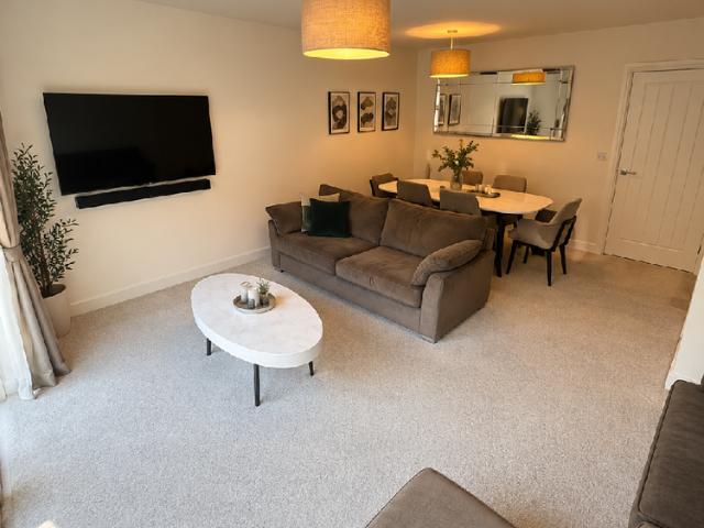 Townhouse for rent in Drighlington