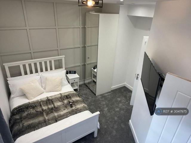 House for rent in St James' End, Northampton