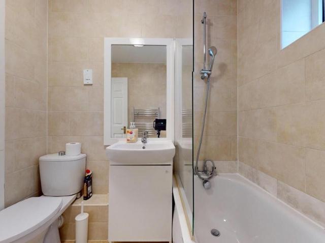 Apartment for rent in Silvertown, Greater London