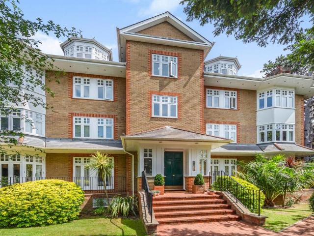 House for rent in London Borough of Merton, Raynes Park