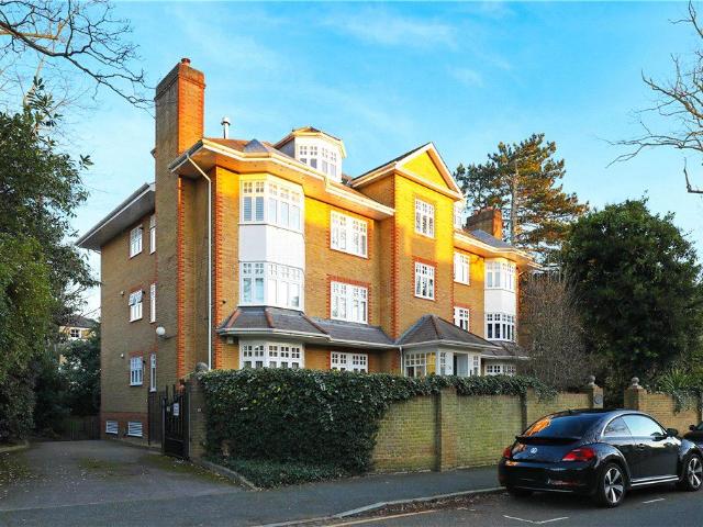 House for rent in London Borough of Merton, Raynes Park