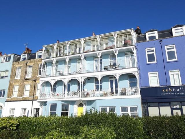 Apartment for rent in Upton, Acol
