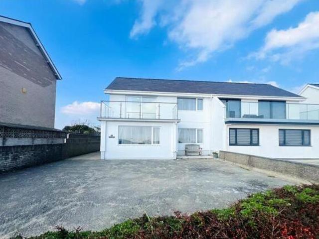 House for sale in Pwllheli, Wales