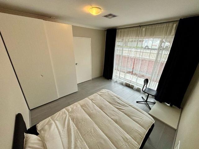 Room for rent in Cockburn, Western Australia