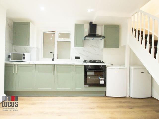 Apartment for rent in Victoria Park Village, Greater London