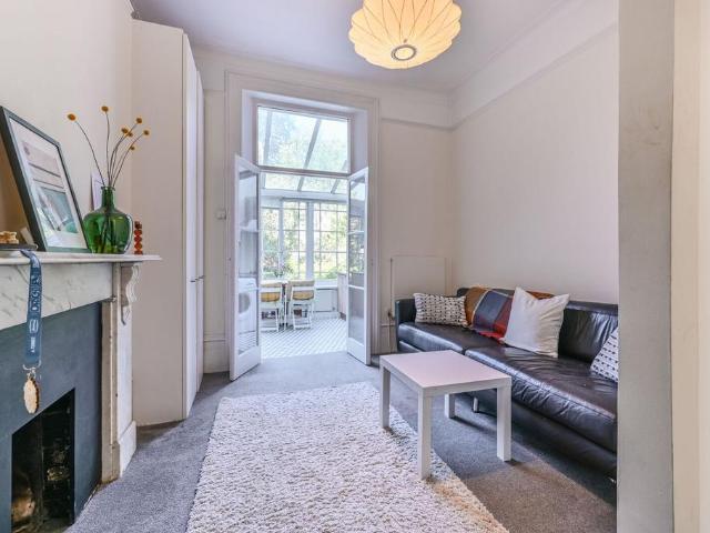 Apartment for rent in Clapham, Greater London