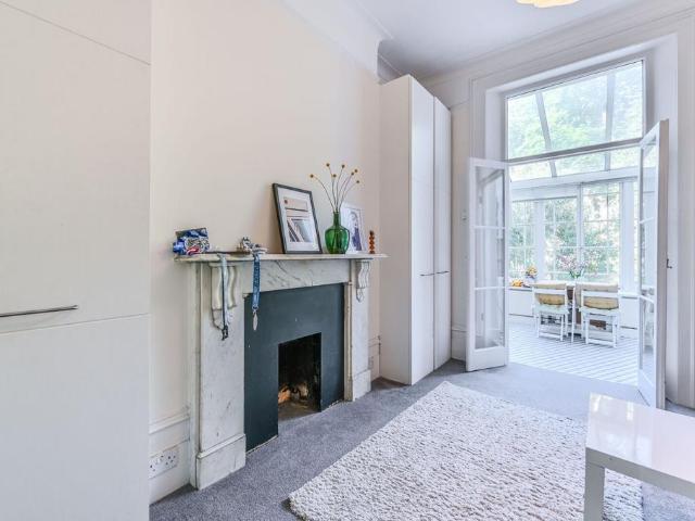 Apartment for rent in Clapham, Greater London