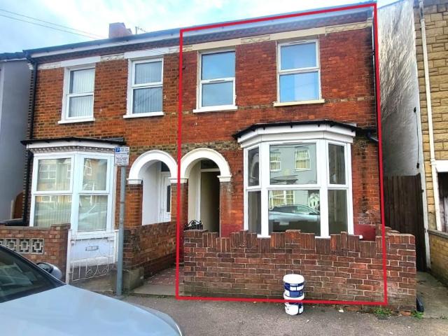 House for rent in Cauldwell, Bedford