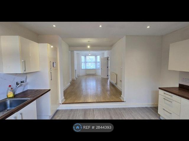 House for rent in London Borough of Croydon, Greater London