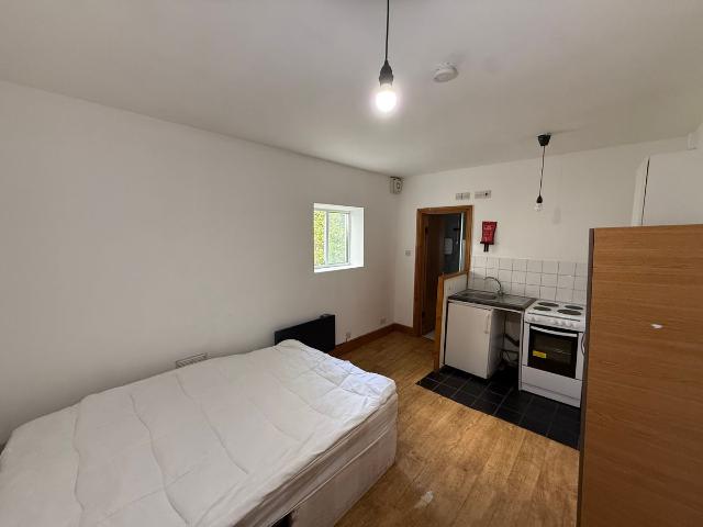 Studio for rent in Upper Edmonton, Edmonton
