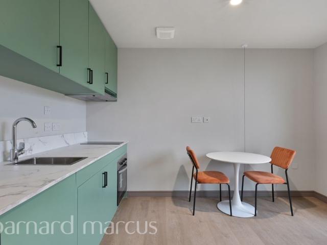 Studio for rent in London Borough of Hounslow, Feltham