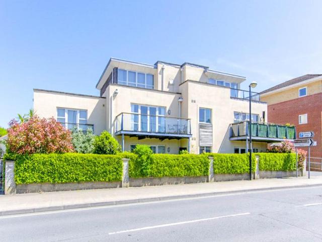 Apartment for rent in Tricketts Cross, Ferndown