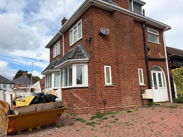 House for rent in Fallings Park, Park Village