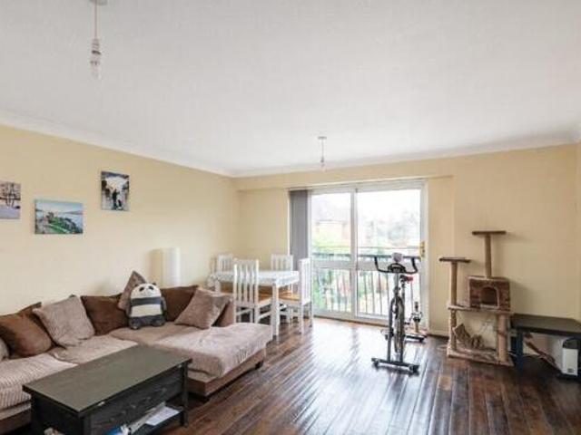 House for sale in Meath Green, Reigate and Banstead