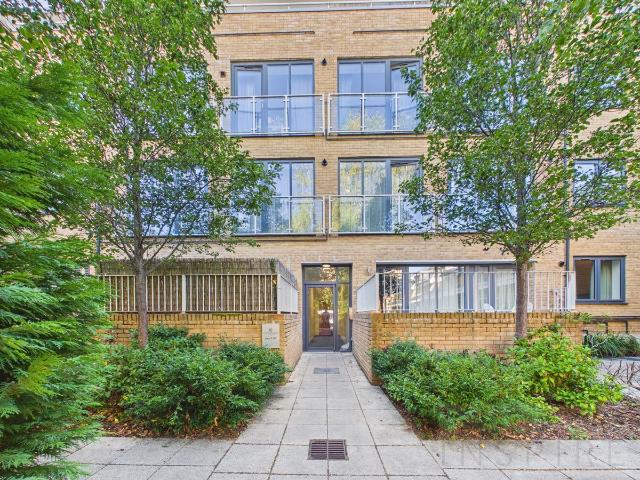 Apartment for rent in Meath Green, Reigate and Banstead