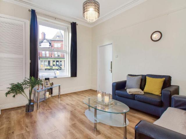 House for rent in Hyde Park, West Yorkshire