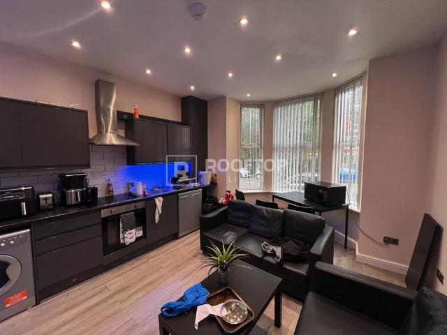 House for rent in Hyde Park, West Yorkshire