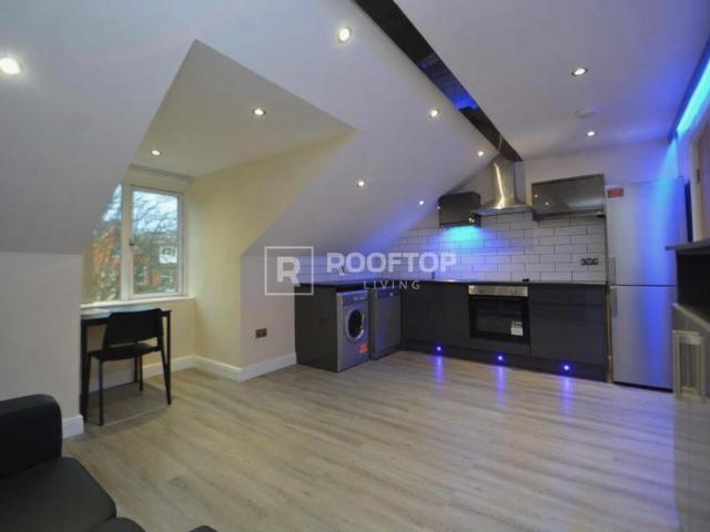 House for rent in Hyde Park, West Yorkshire