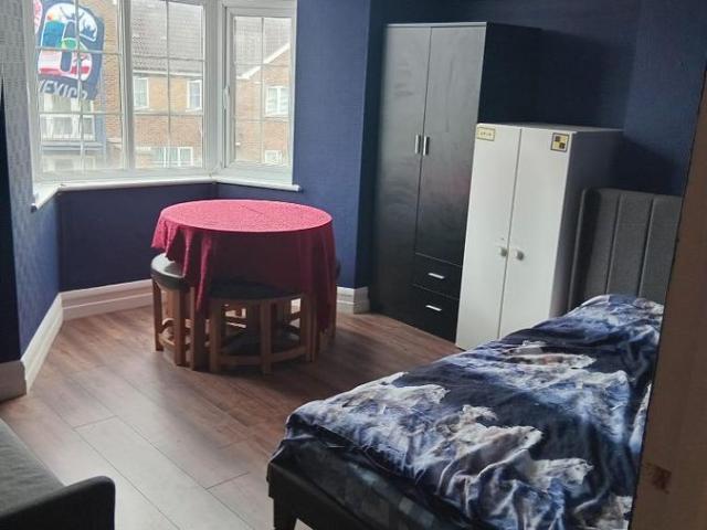 Studio for rent in Edmonton, Greater London